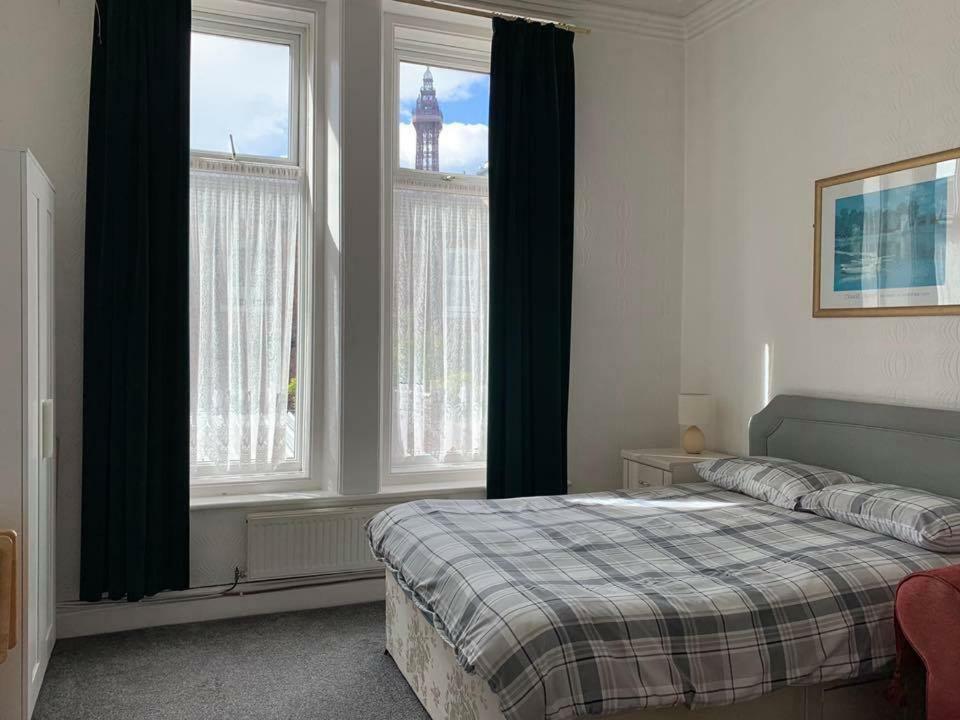 Beeton Villas Holiday Apartments Blackpool Luaran gambar