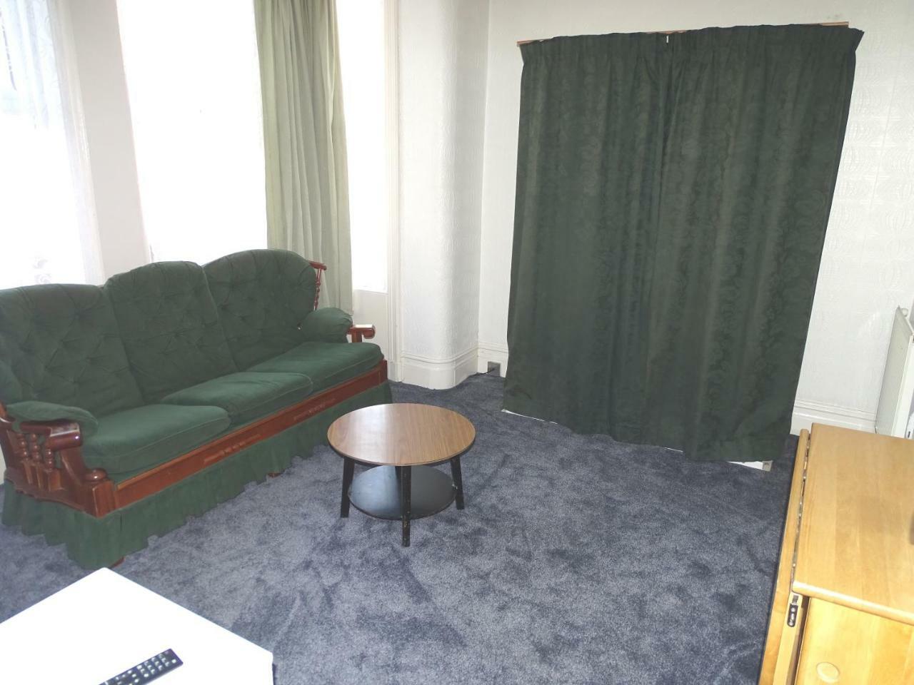 Beeton Villas Holiday Apartments Blackpool Luaran gambar