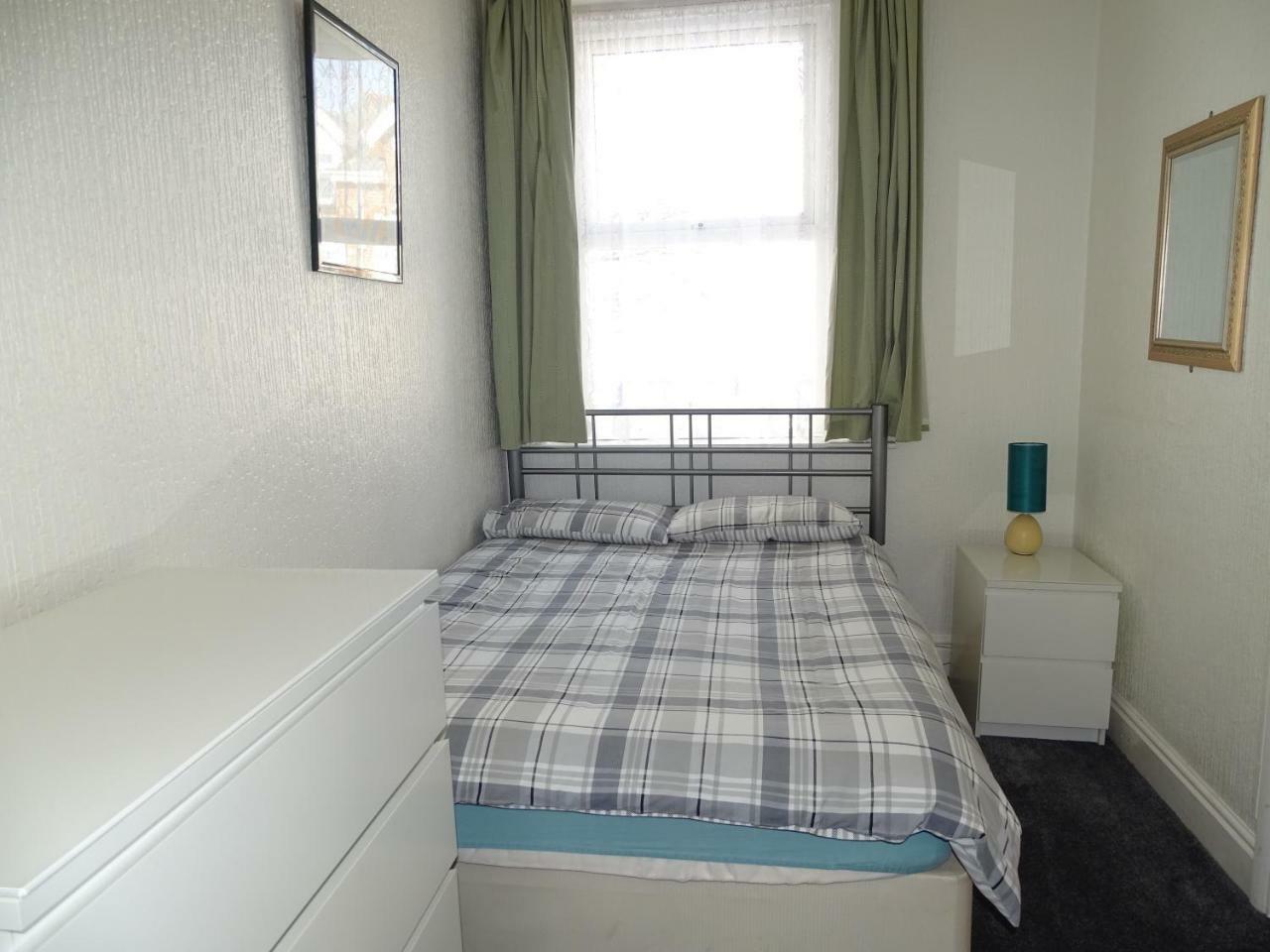 Beeton Villas Holiday Apartments Blackpool Luaran gambar
