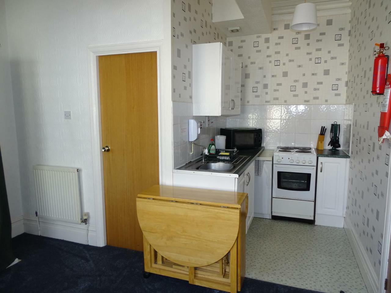 Beeton Villas Holiday Apartments Blackpool Luaran gambar