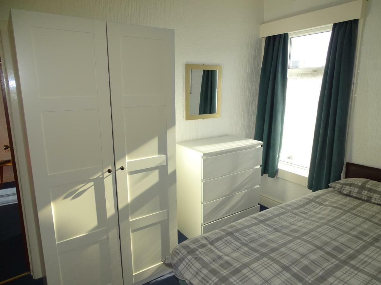 Beeton Villas Holiday Apartments Blackpool Luaran gambar