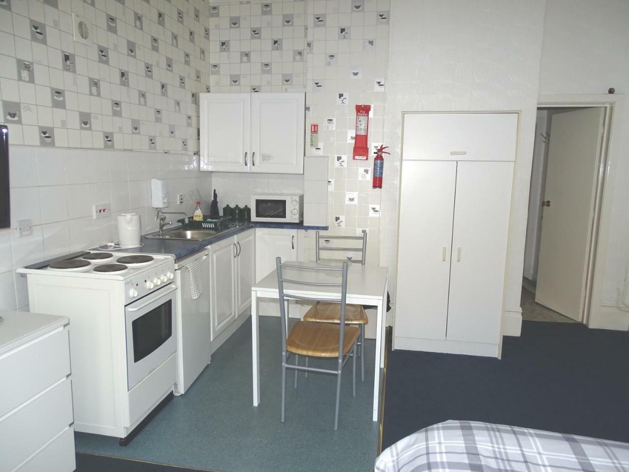 Beeton Villas Holiday Apartments Blackpool Luaran gambar