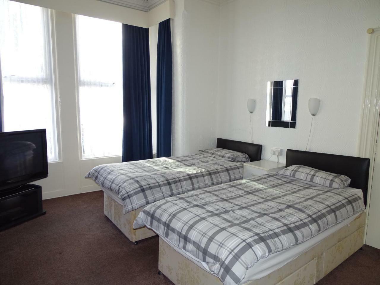 Beeton Villas Holiday Apartments Blackpool Luaran gambar