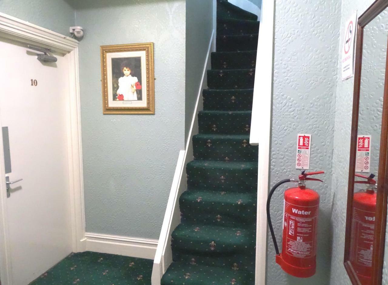 Beeton Villas Holiday Apartments Blackpool Luaran gambar