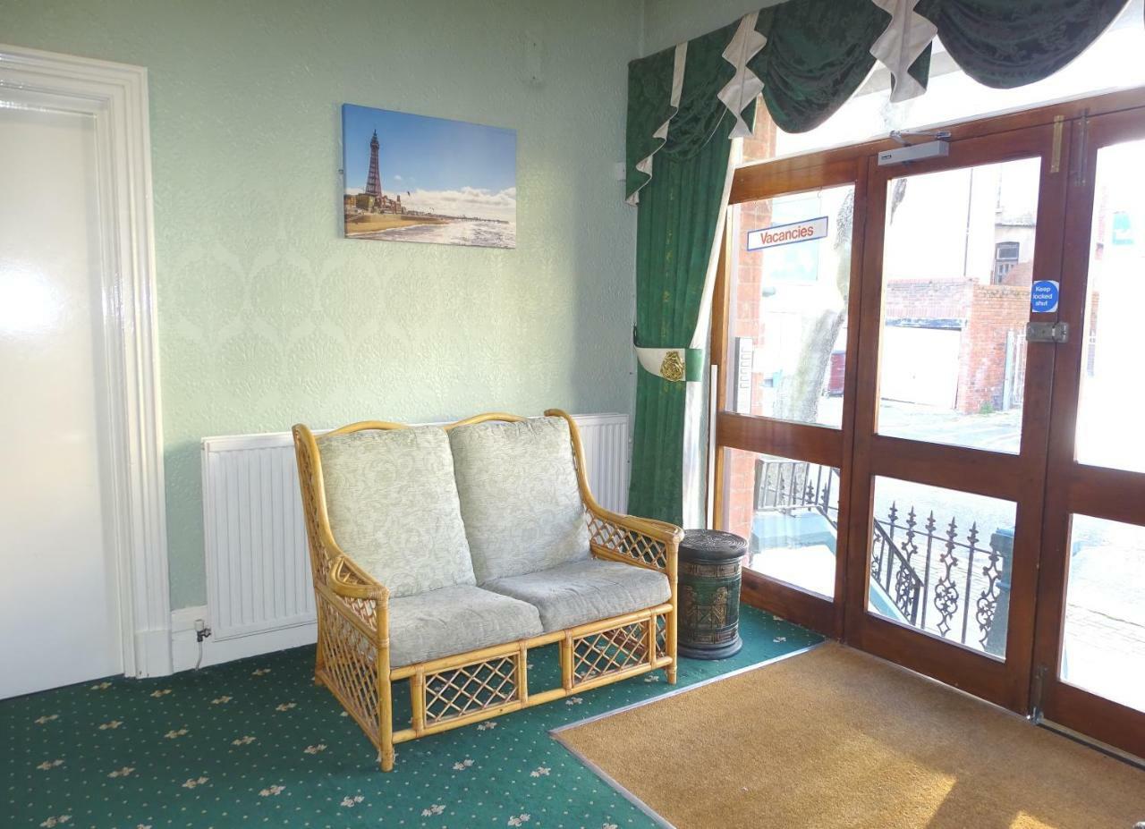 Beeton Villas Holiday Apartments Blackpool Luaran gambar