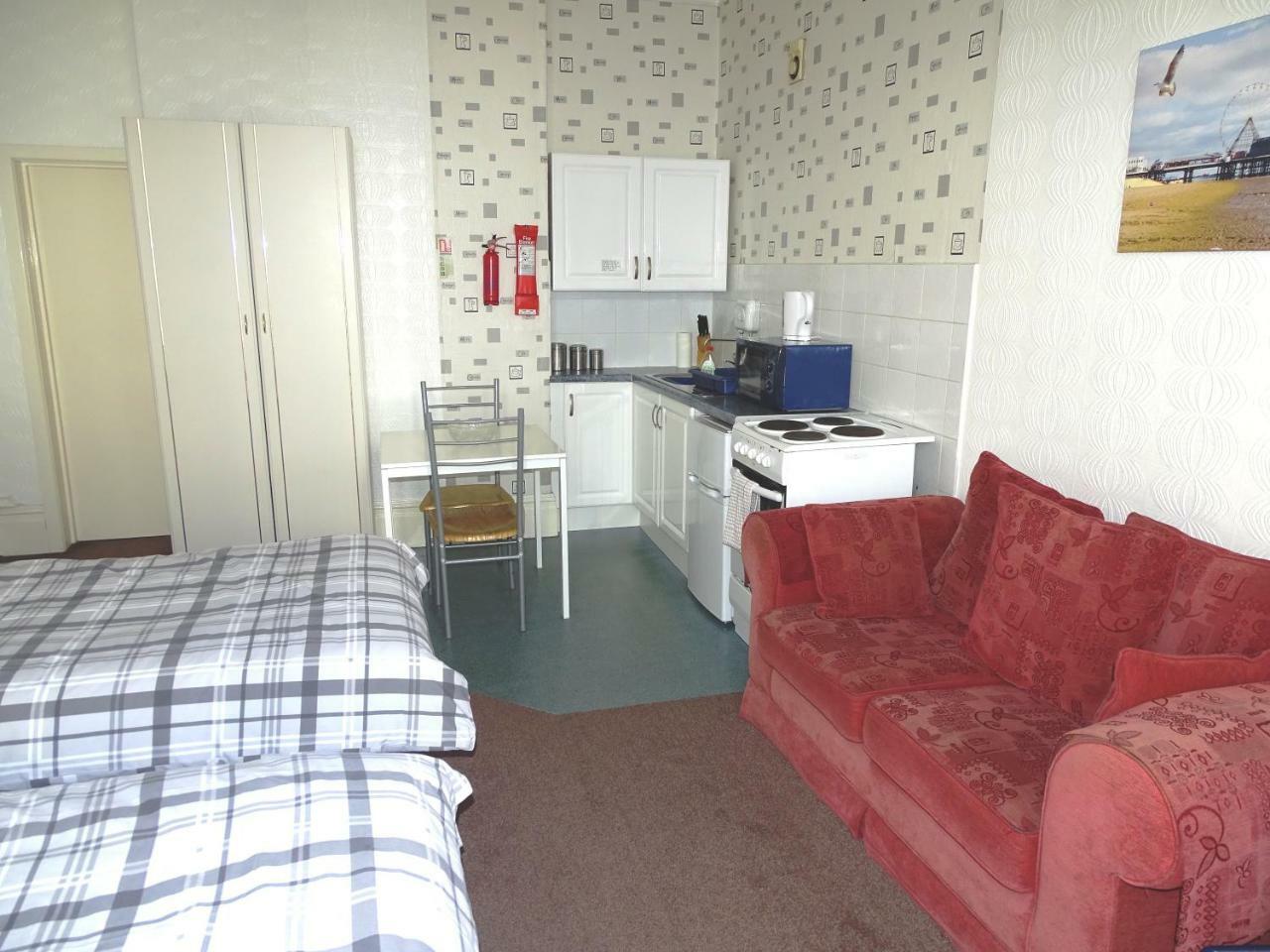 Beeton Villas Holiday Apartments Blackpool Luaran gambar